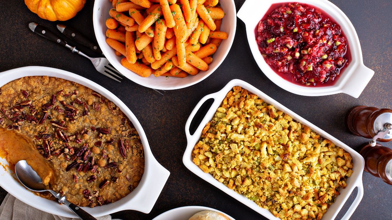 15 Tasty Side Dishes To Serve With Mac And Cheese