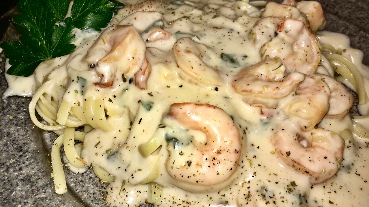 20 Delicious Recipes That Combine Chicken And Shrimp