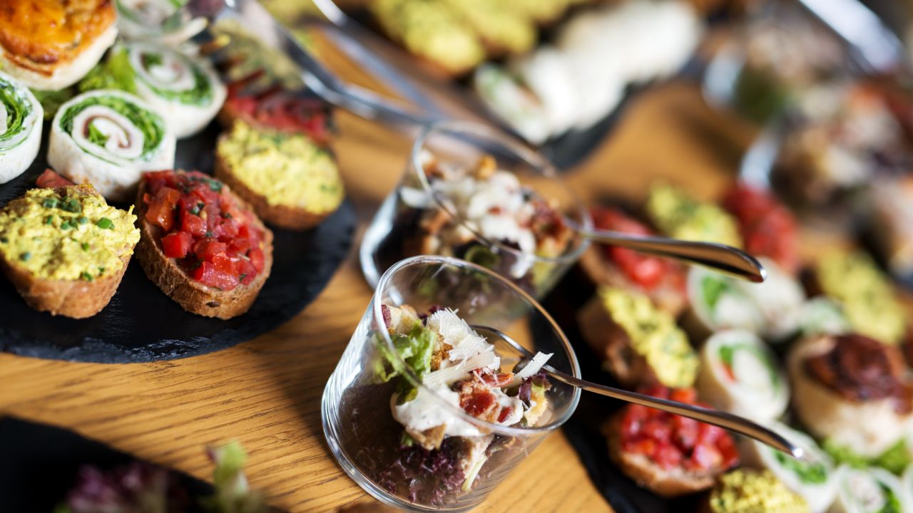 28 Smart Party Food Ideas To Please A Crowd