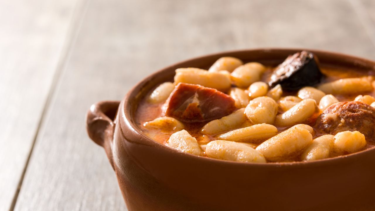 30+ Amazing CrockpotSlow Cooker Recipes To Try Out