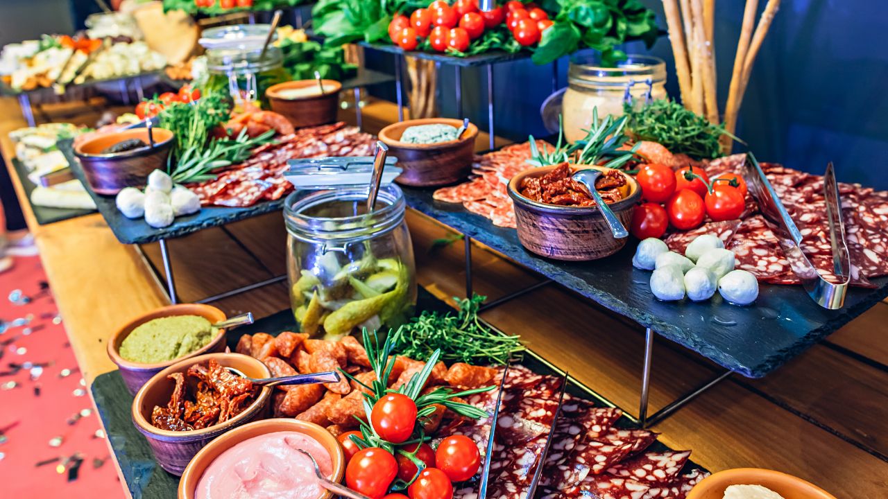 33 Smart And Delicious Graduation Party Food Ideas