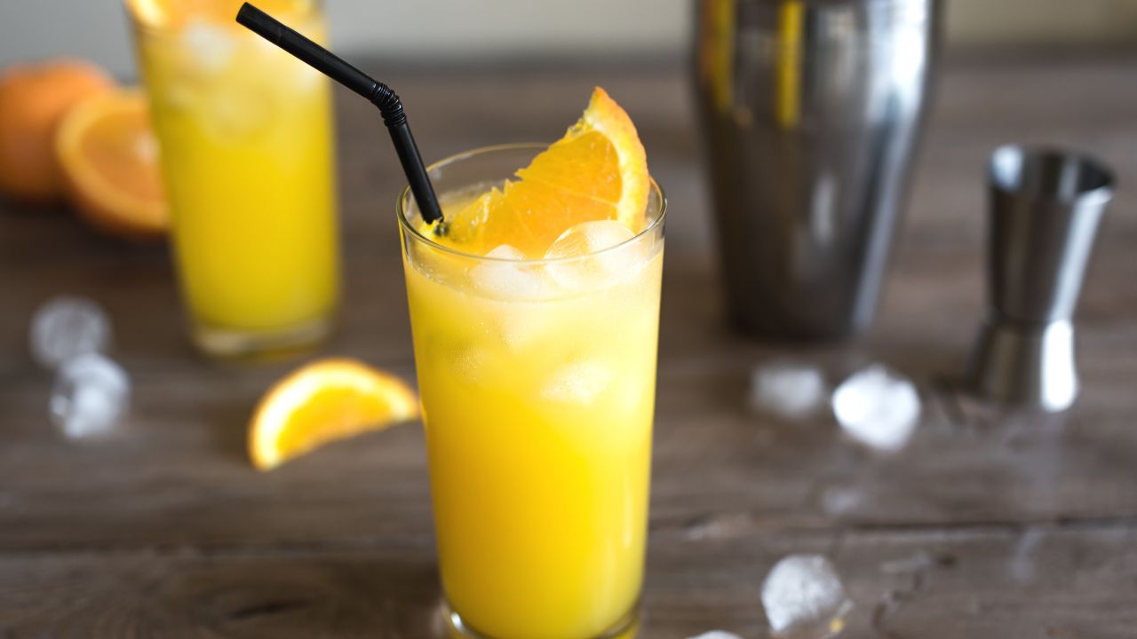 24 Refreshing Cocktails Made With Orange Juice