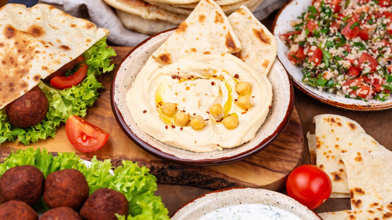27 Traditional Jewish Dishes