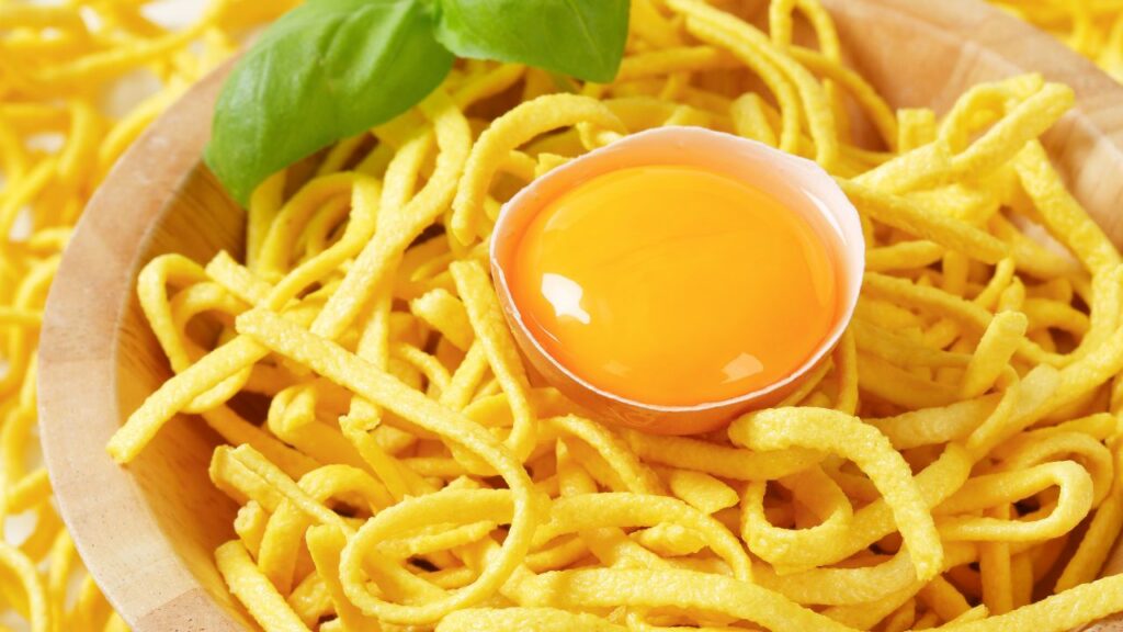 28 Quick And Easy Egg Noodle Recipes