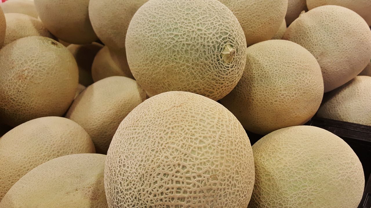 How To Tell If A Cantaloupe Is Ripe