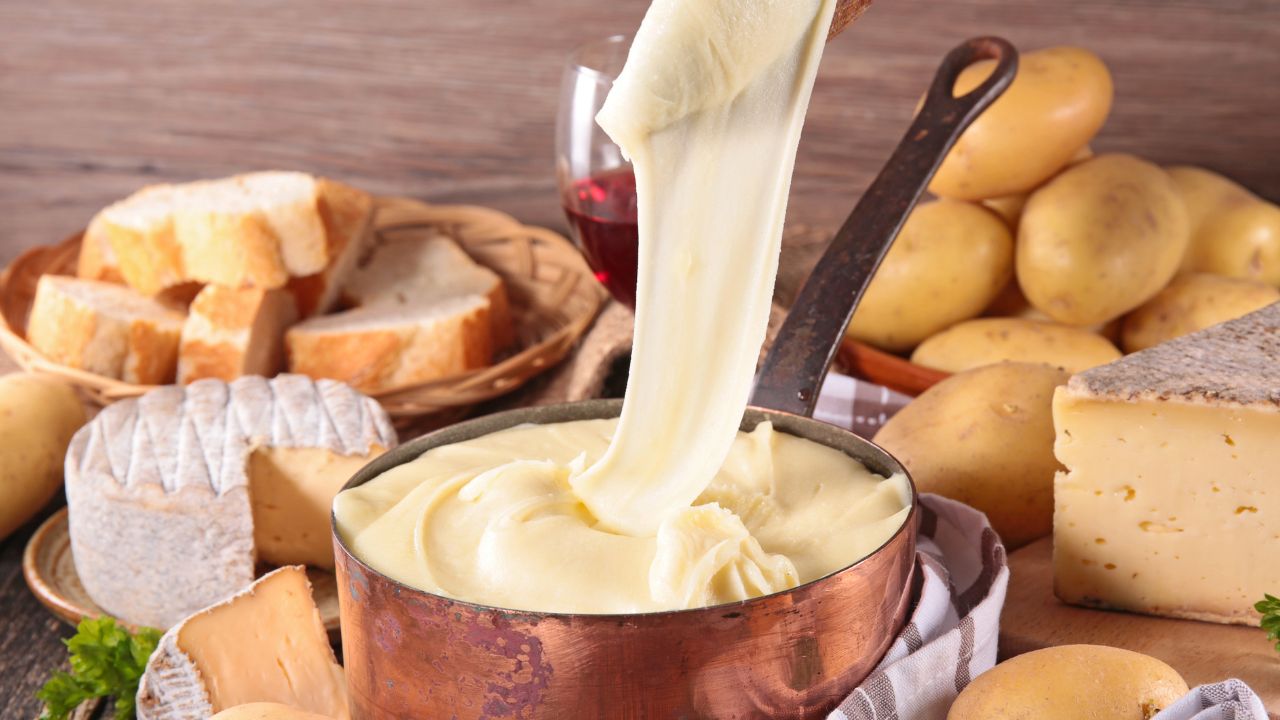 Top 20+ Tasty Hot Dog Toppings (11)
