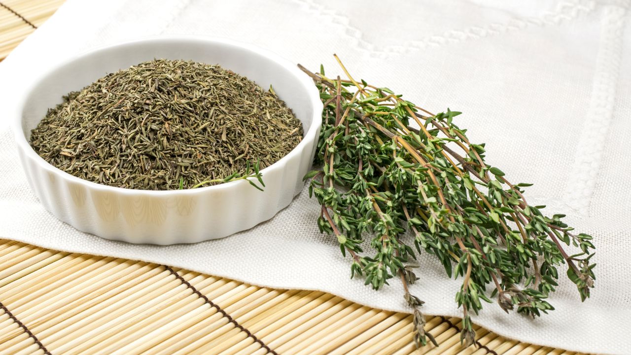 What Does Thyme Taste Like?