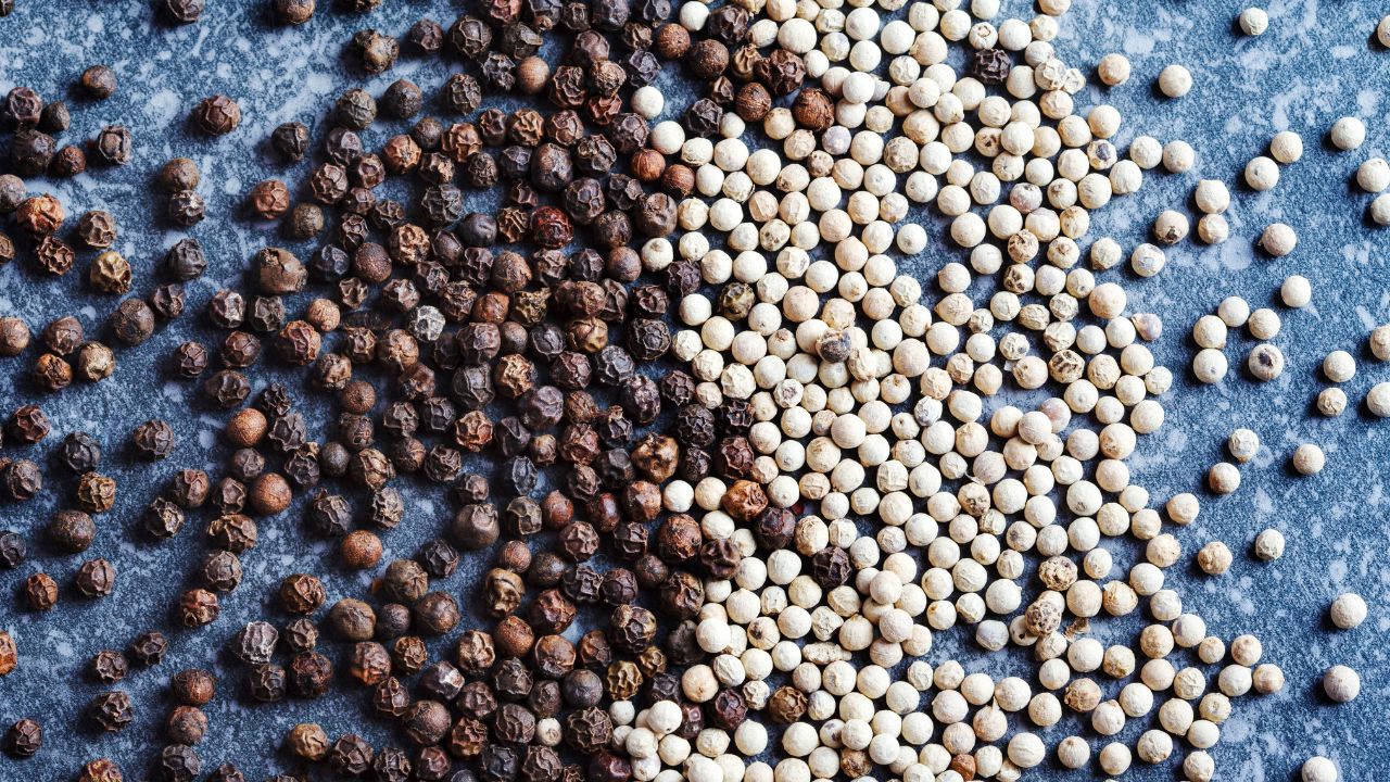 White Pepper VS Black Pepper