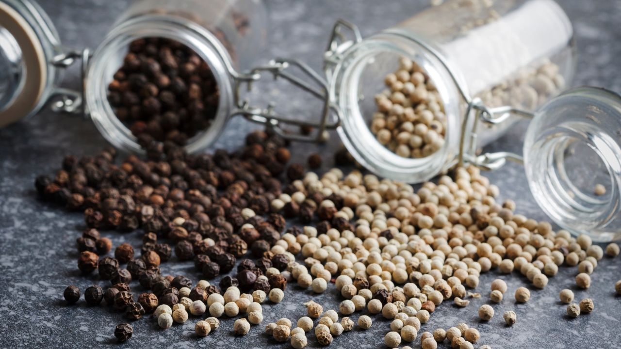 White and Black Pepper