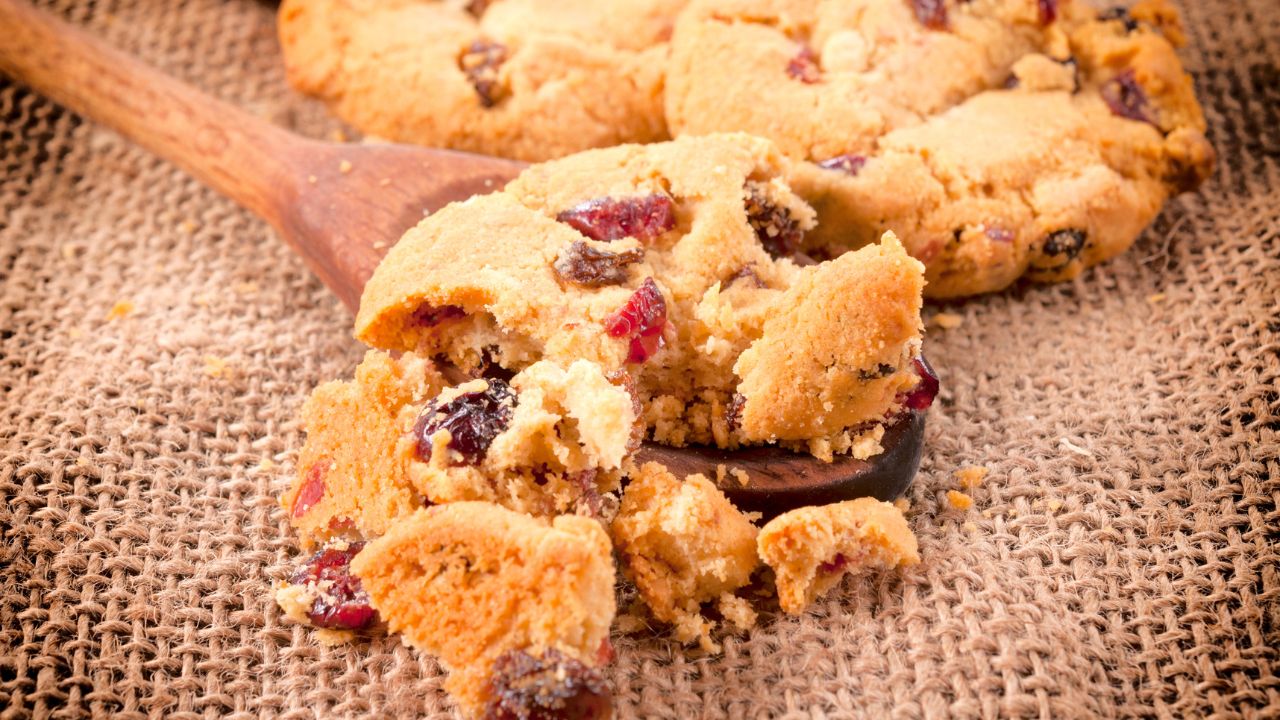 11 Delicious Crumbl Cookies Flavors You Need to Try