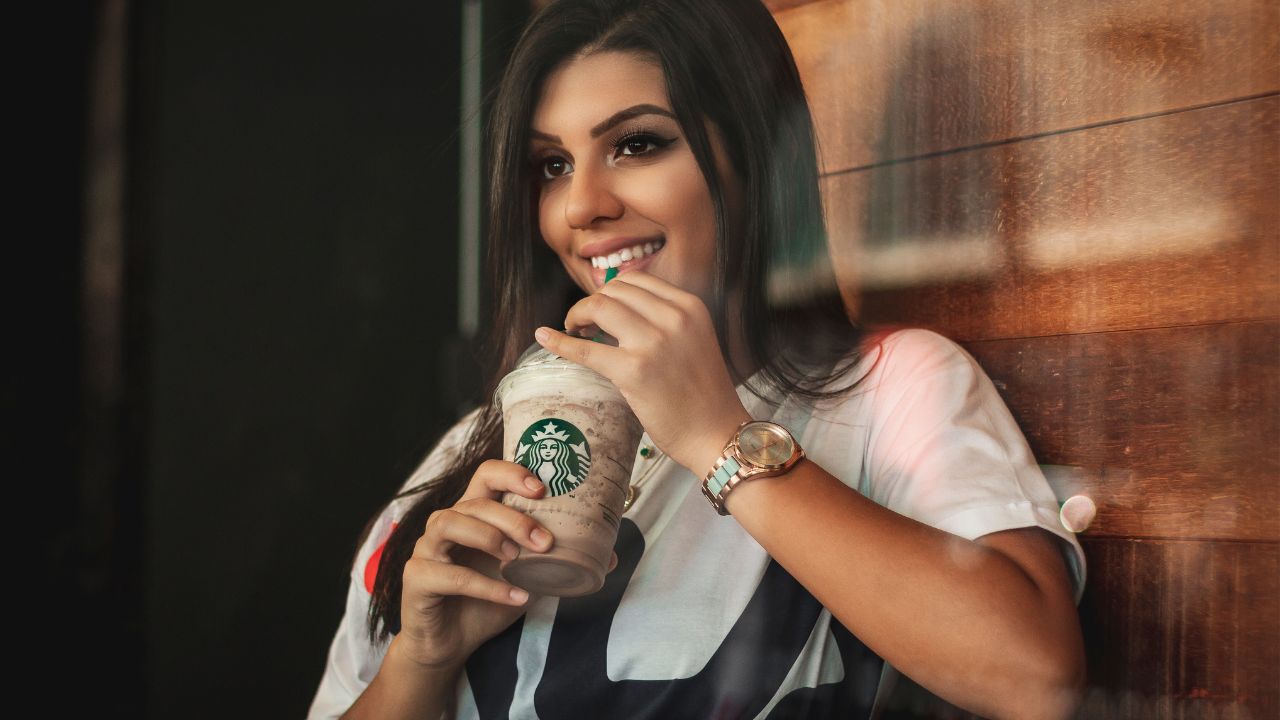 13 Best Starbucks Iced Drinks For Summer