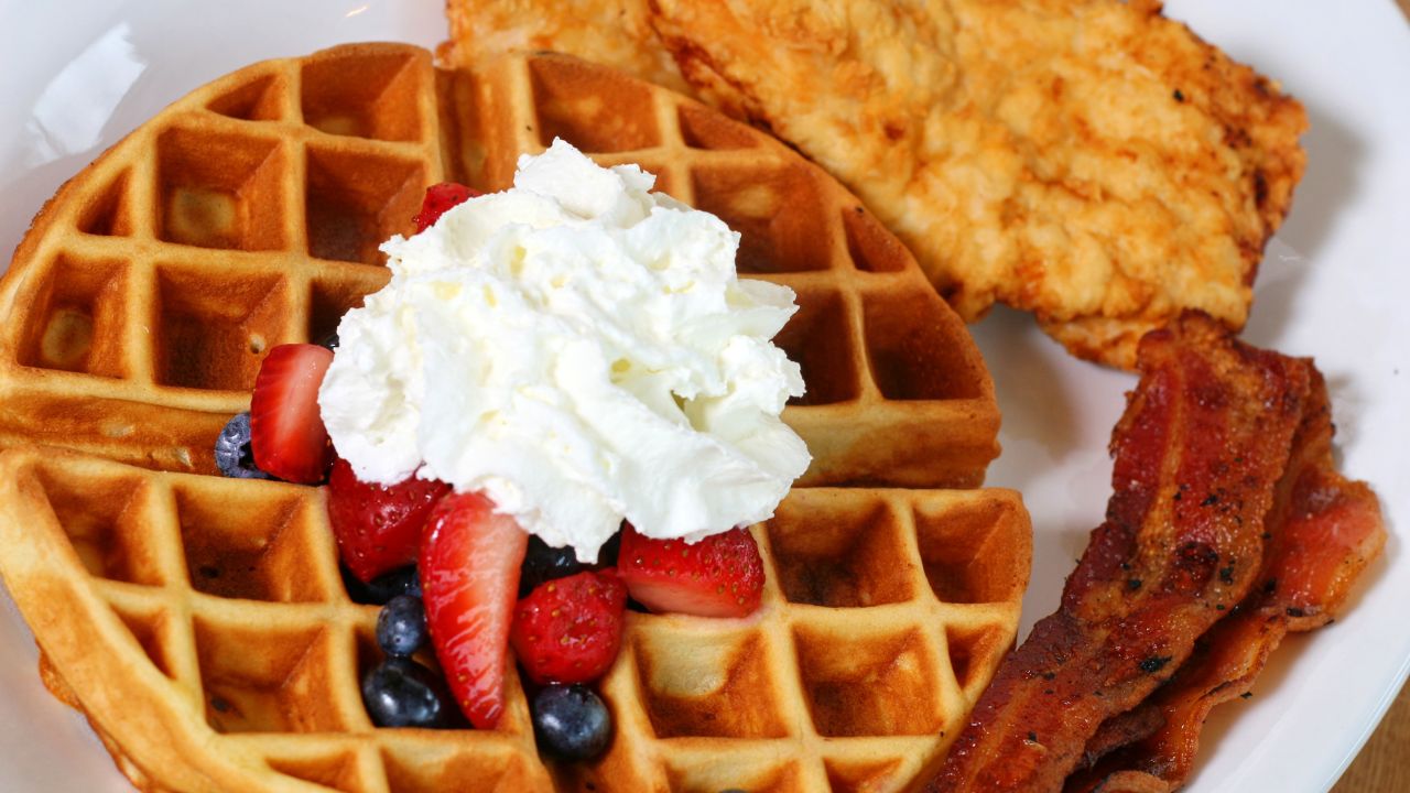 14 Delicious Sides For Chicken And Waffles