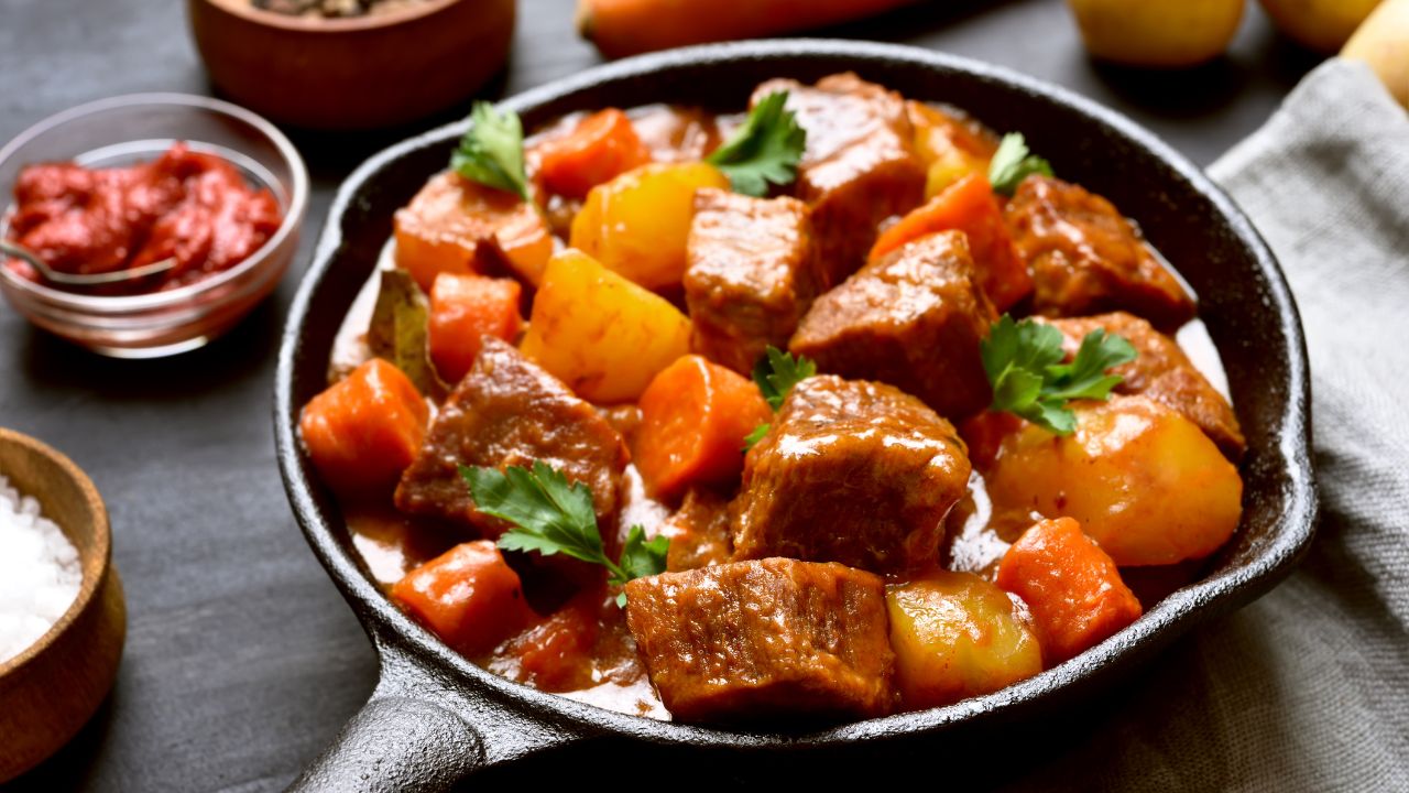 17 Best Side Dishes To Serve With Beef Stew