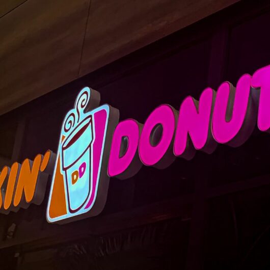 18 Delicious Breakfast Menu Items At Dunkin’ Donuts