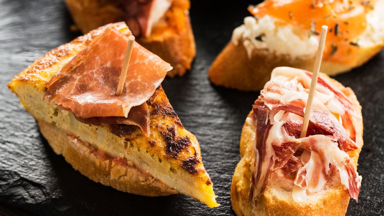 19 Delicious And Simple Spanish Tapas Recipes