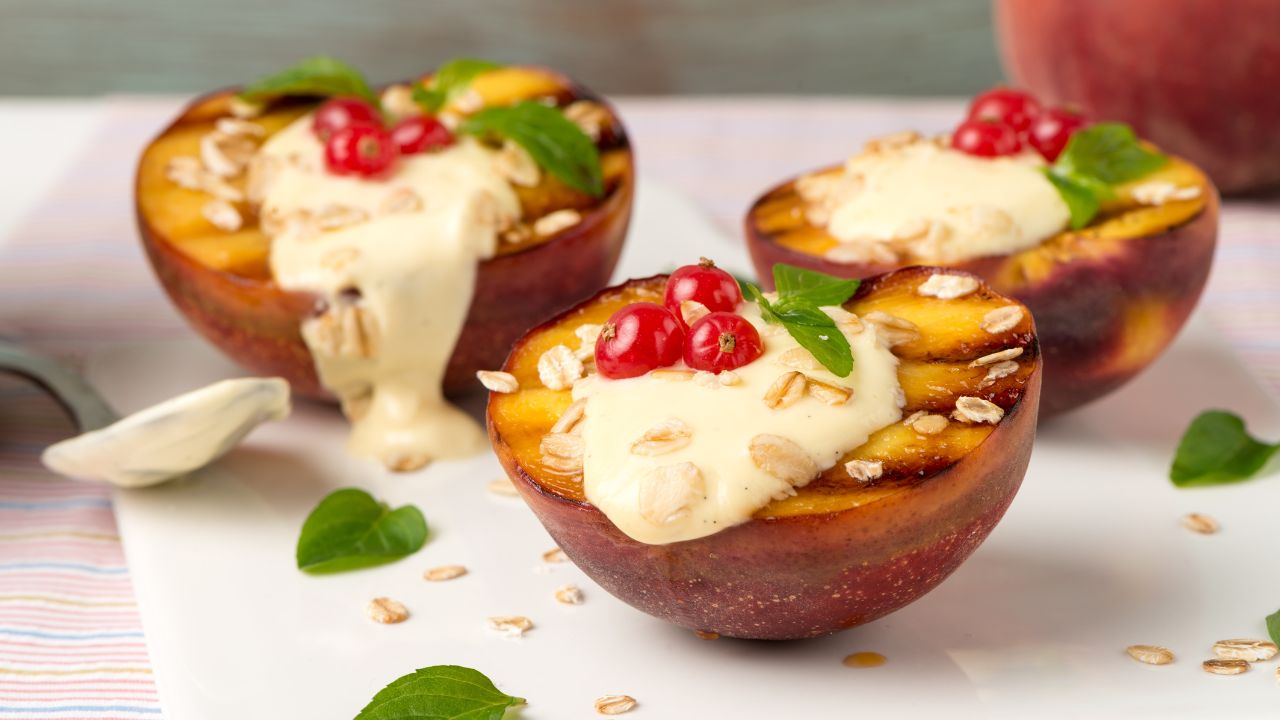 33 Awesome Peach Desserts