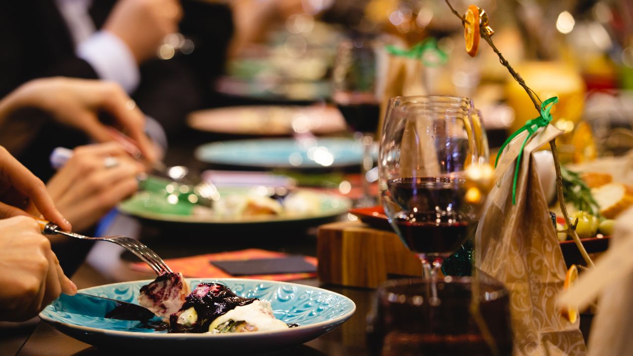 The Most Popular Canadian Restaurant Chains You Need To Visit!