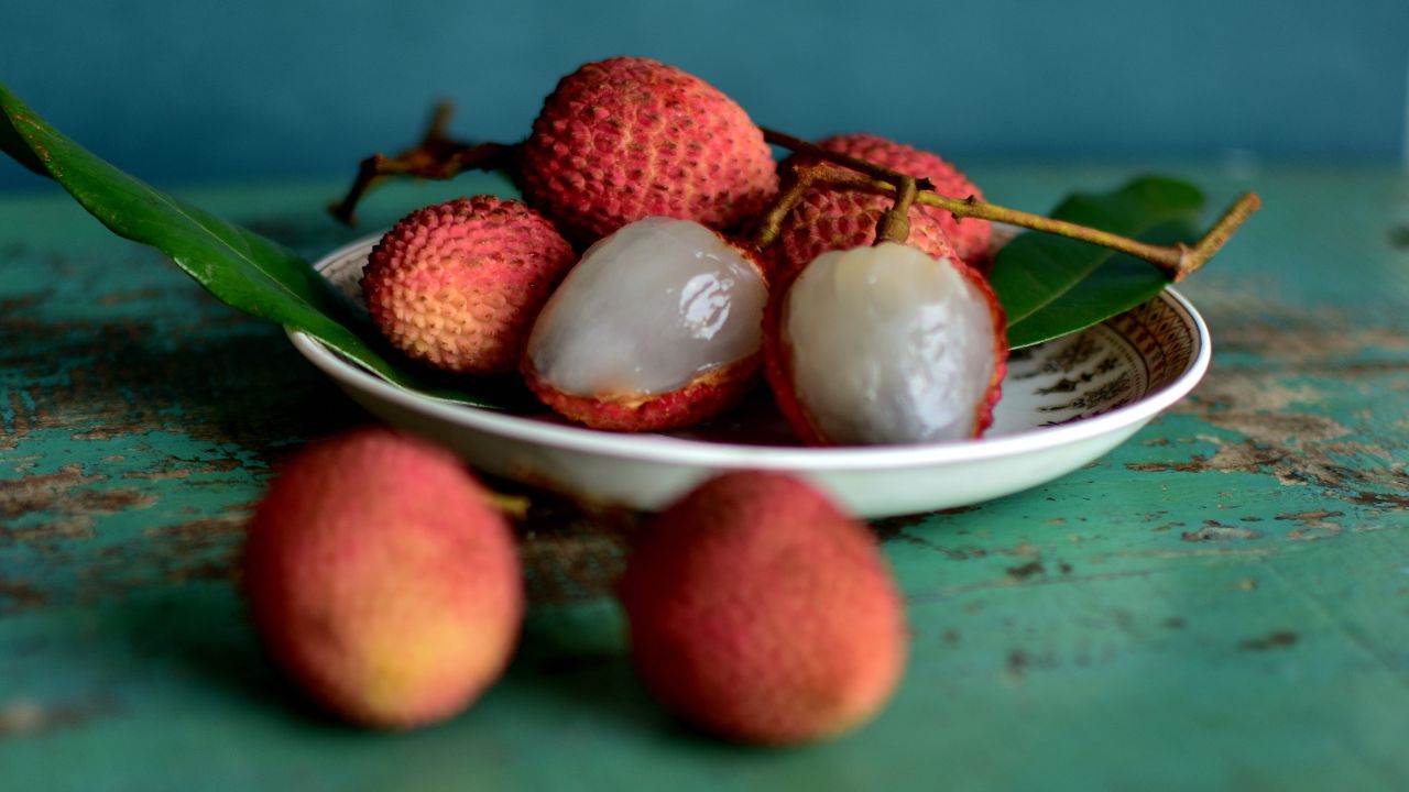 What Does Lychee Fruit Actually Taste Like Does It Even Taste Good