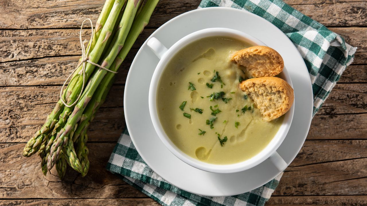 23 Delicious And Refreshing Soup Recipes For The Summer