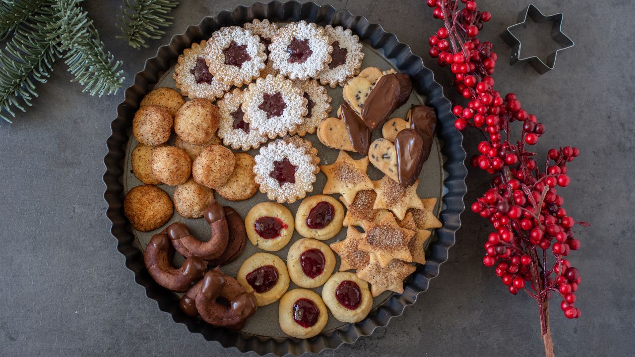 23 + Delicious German Cookie Recipes