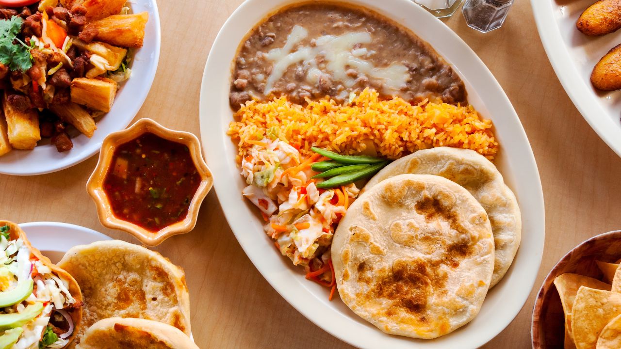 23 Traditional Salvadoran Foods And Recipes