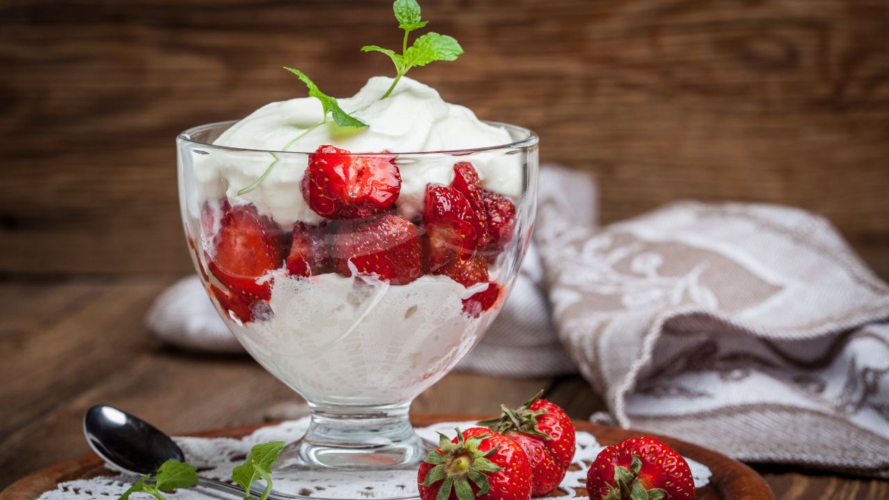25 Simple Strawberry Cake Mix Dessert Ideas