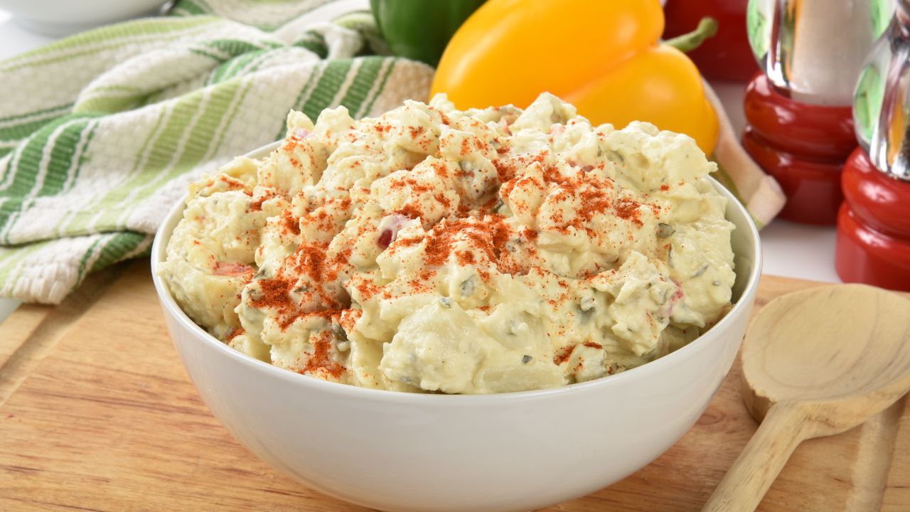 28 Festive Christmas Salad Recipes