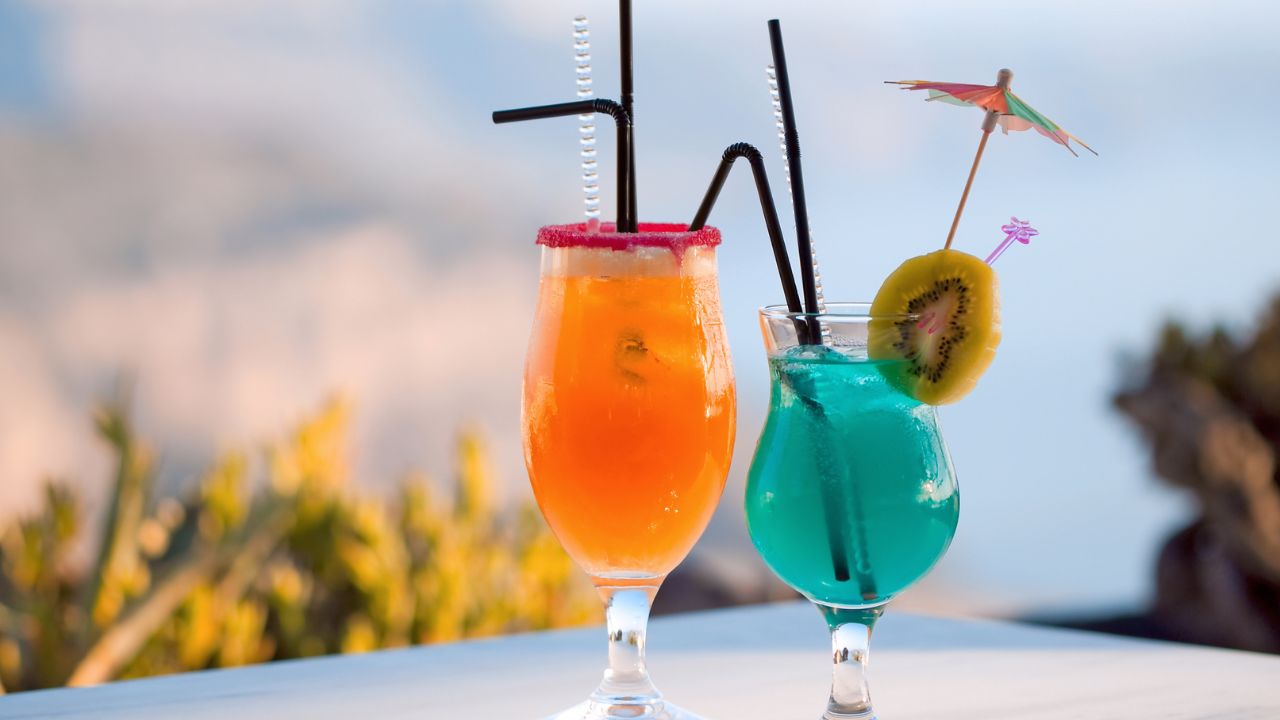 33 Delightful And Easy Summer Cocktail Recipes