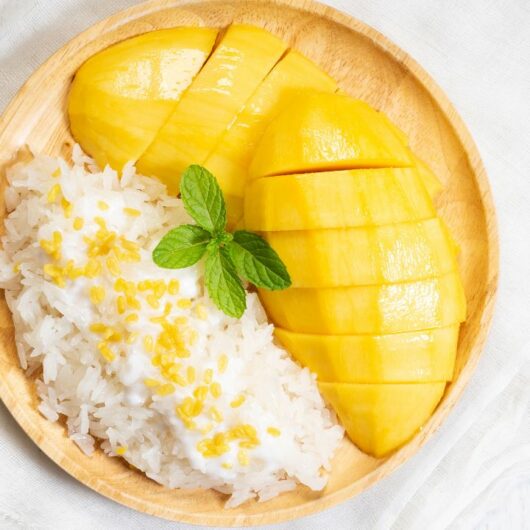 24 Tasty Traditional Thai Desserts