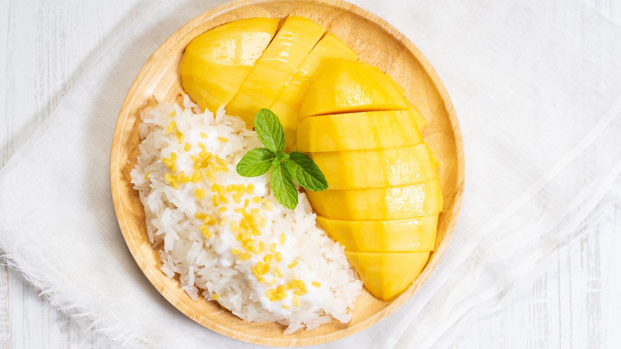 24 Tasty Traditional Thai Desserts