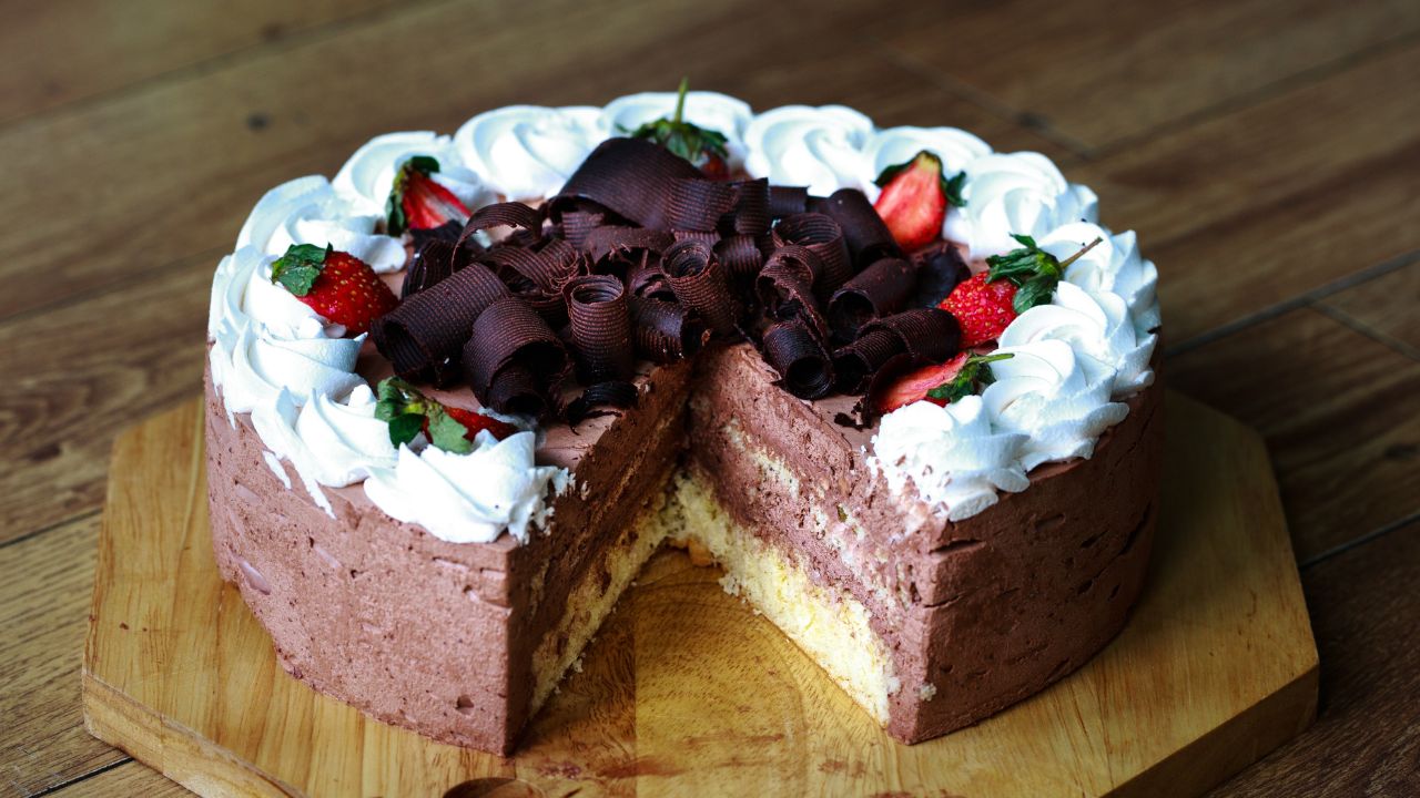 33 Easy To Make Eggless Cake Recipes