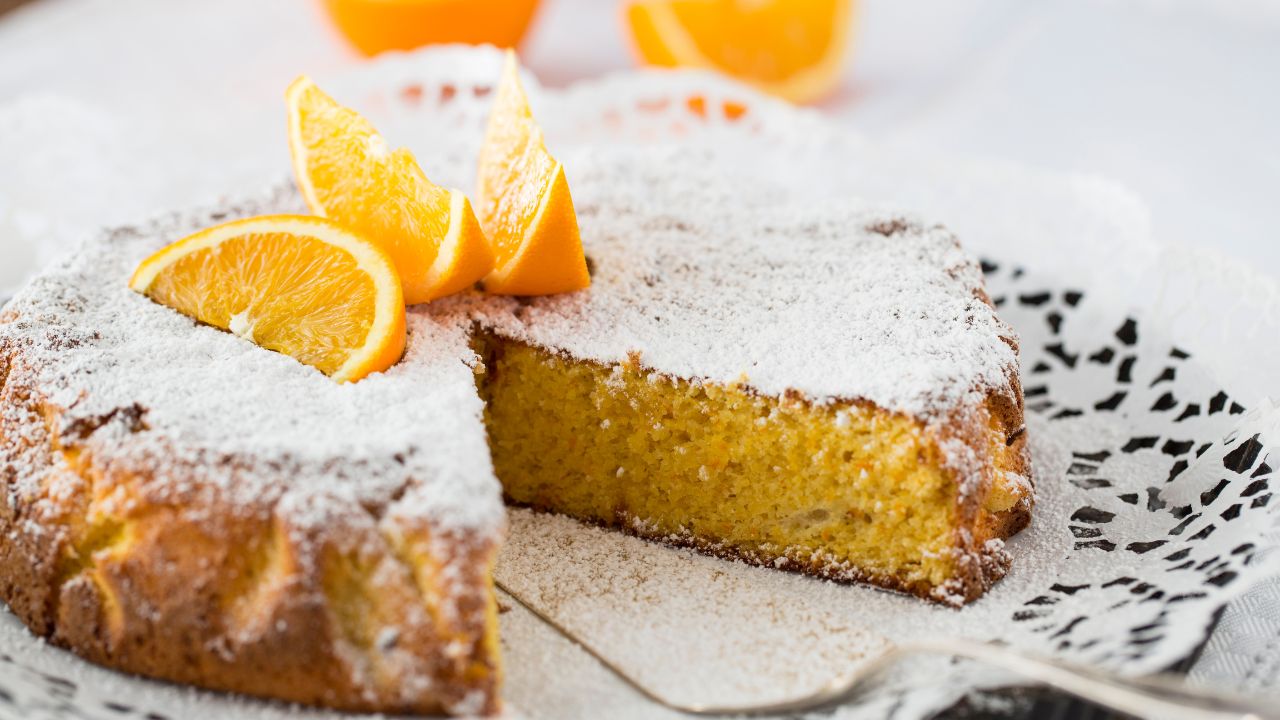 25 Easy Leftover Cake Recipes