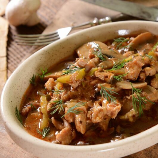 What Should You Serve With Beef Stroganoff? 17 Superb Side Dishes