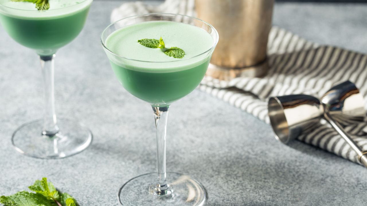 23 Classic Ice Cream Cocktails To Try Today