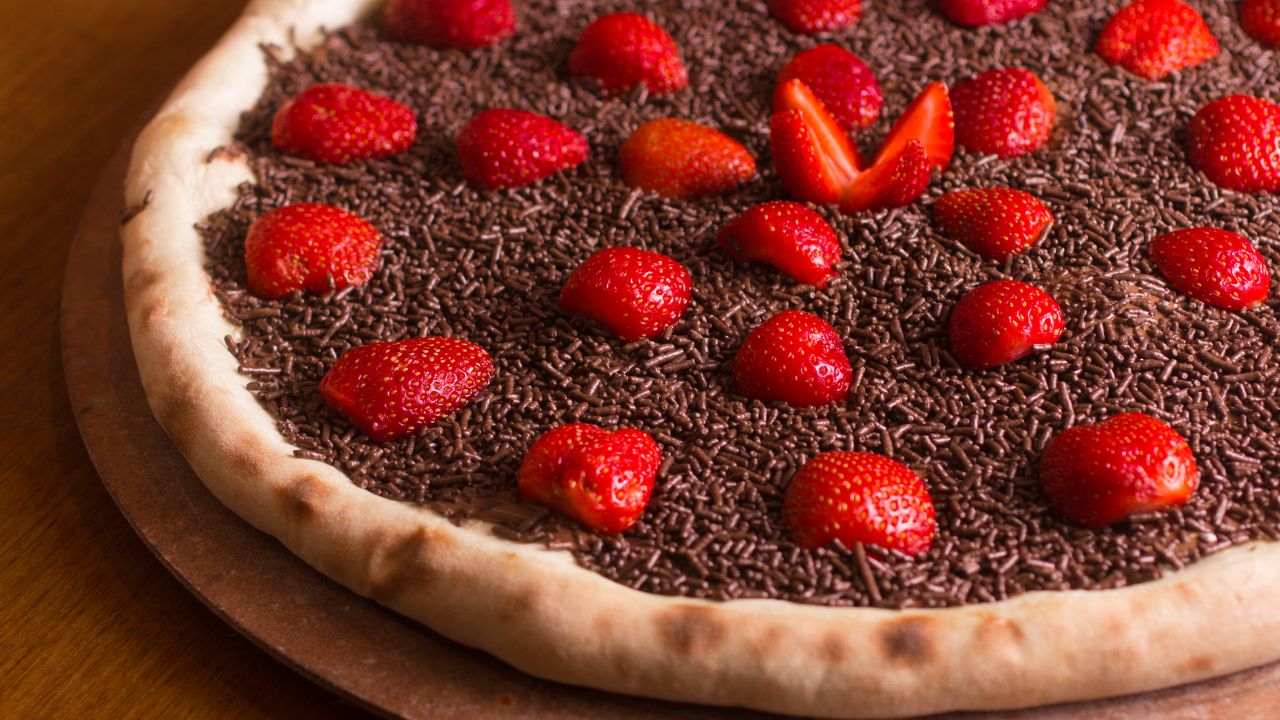 23 Delicious Dessert Pizza Recipes