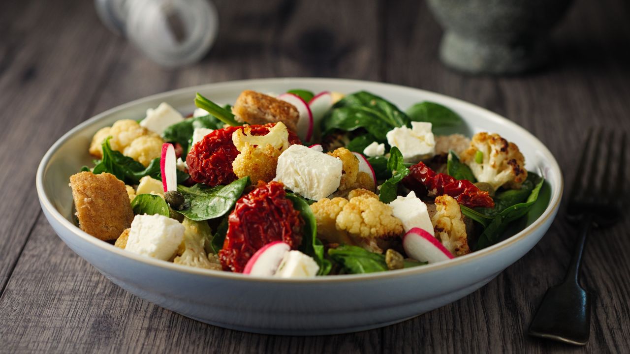 29 Tasty Winter Salad Recipes