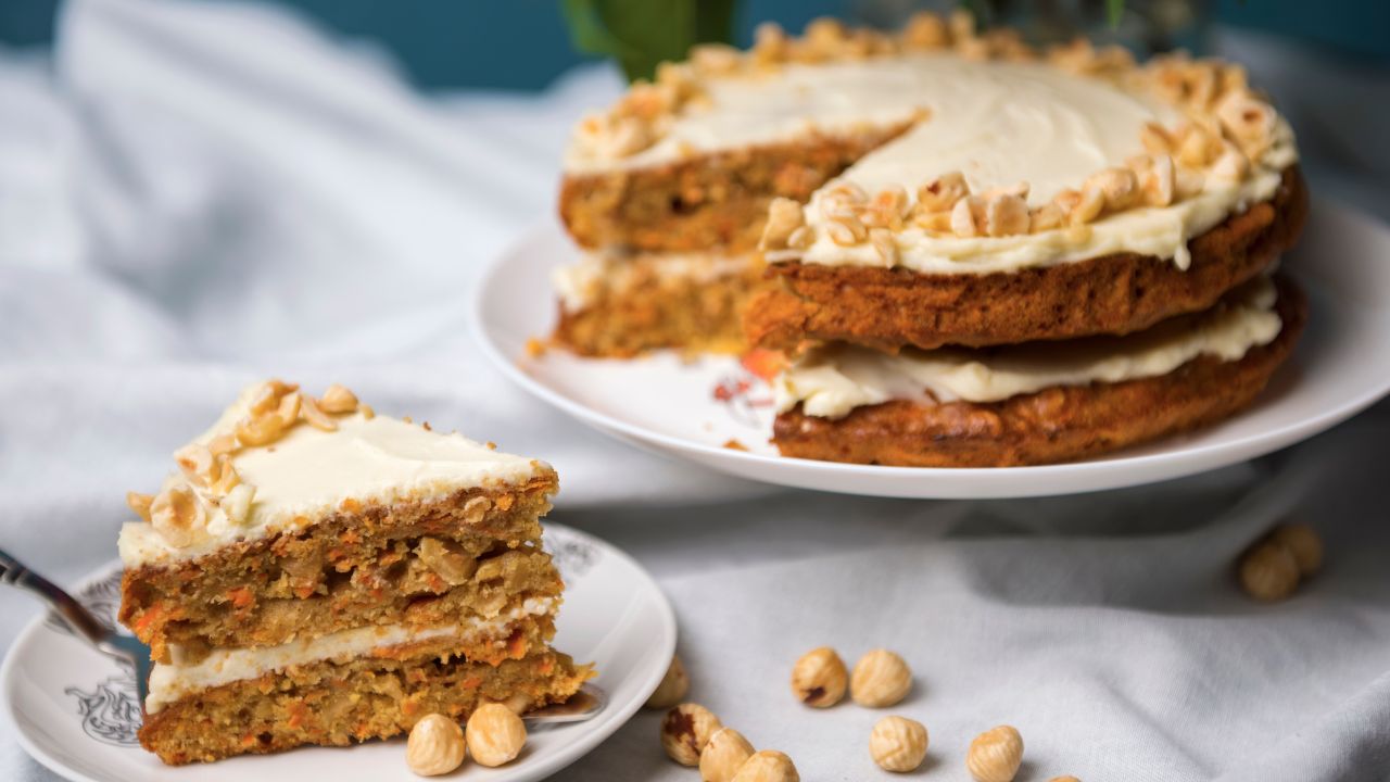 35 Best And Tasty Thanksgiving Cake Recipes