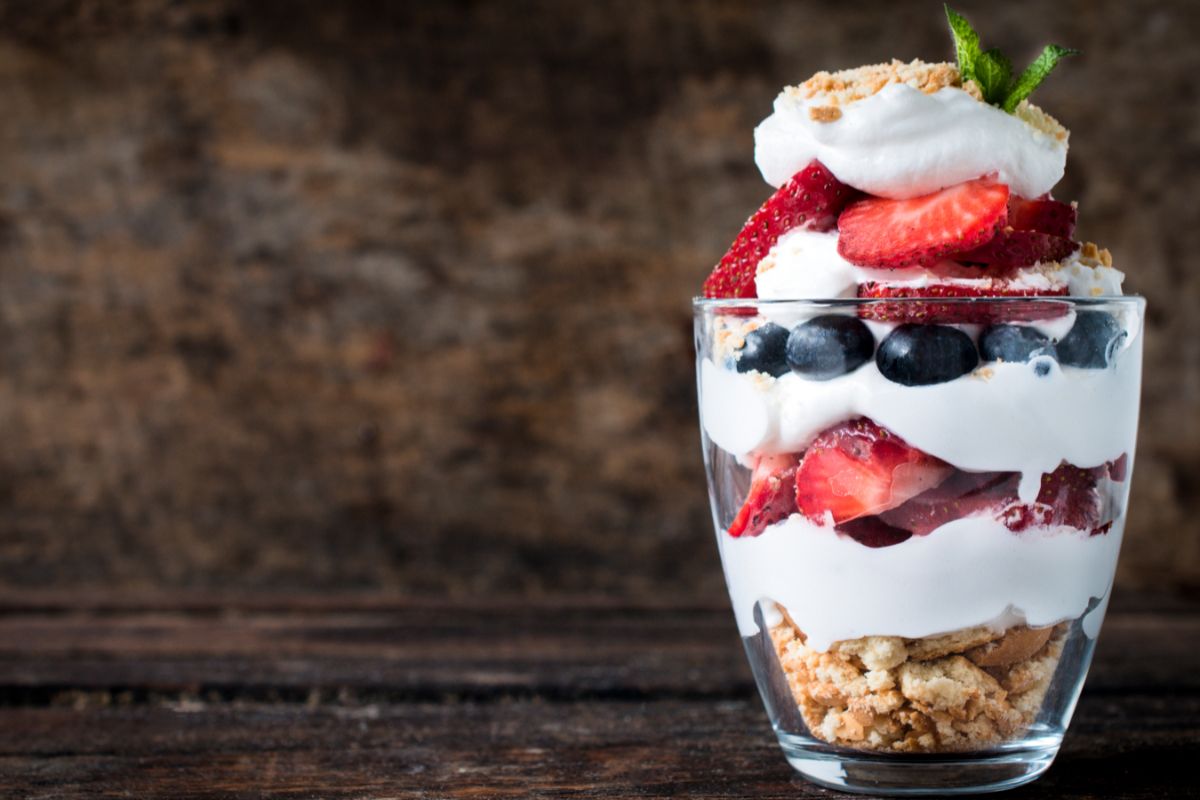 40 Light and Sweet Desserts For Springtime
