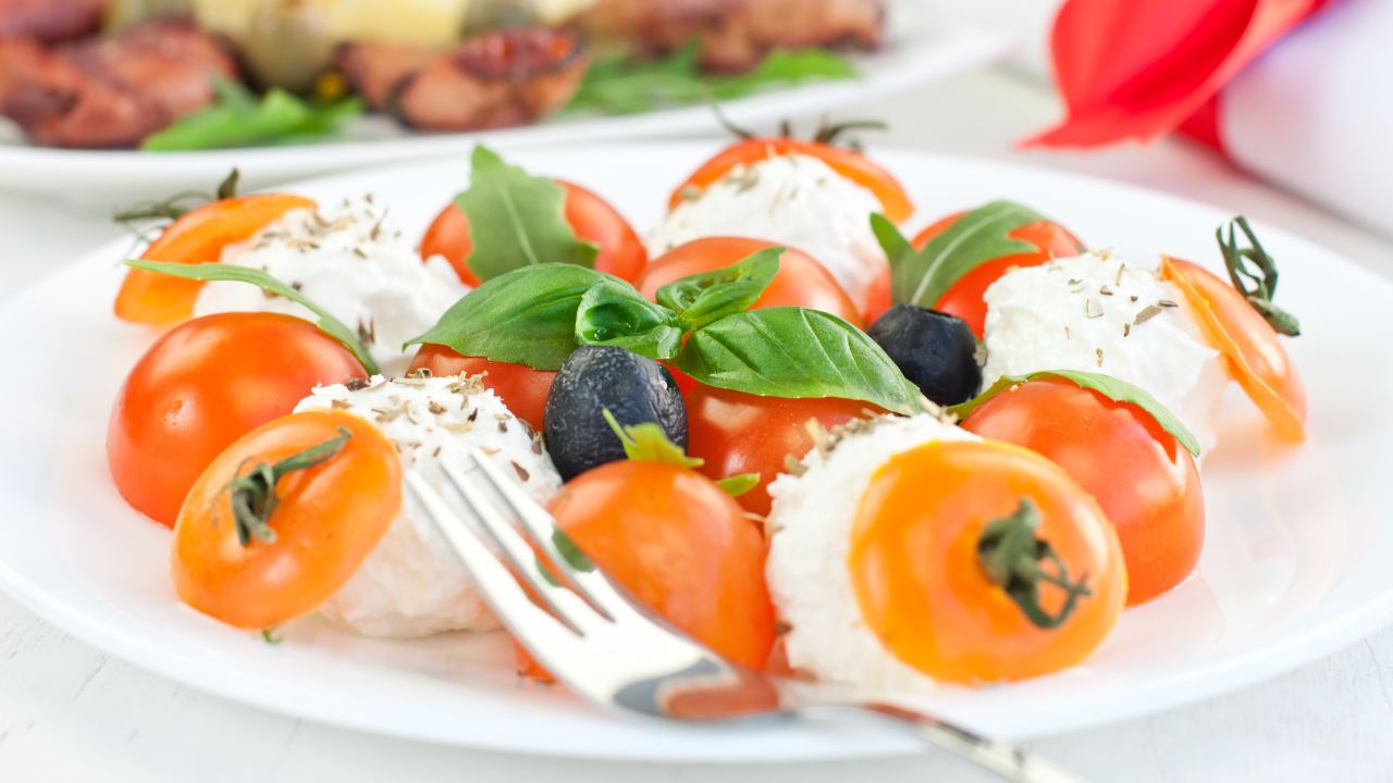 52 Appetizing And Filling Salad Recipes
