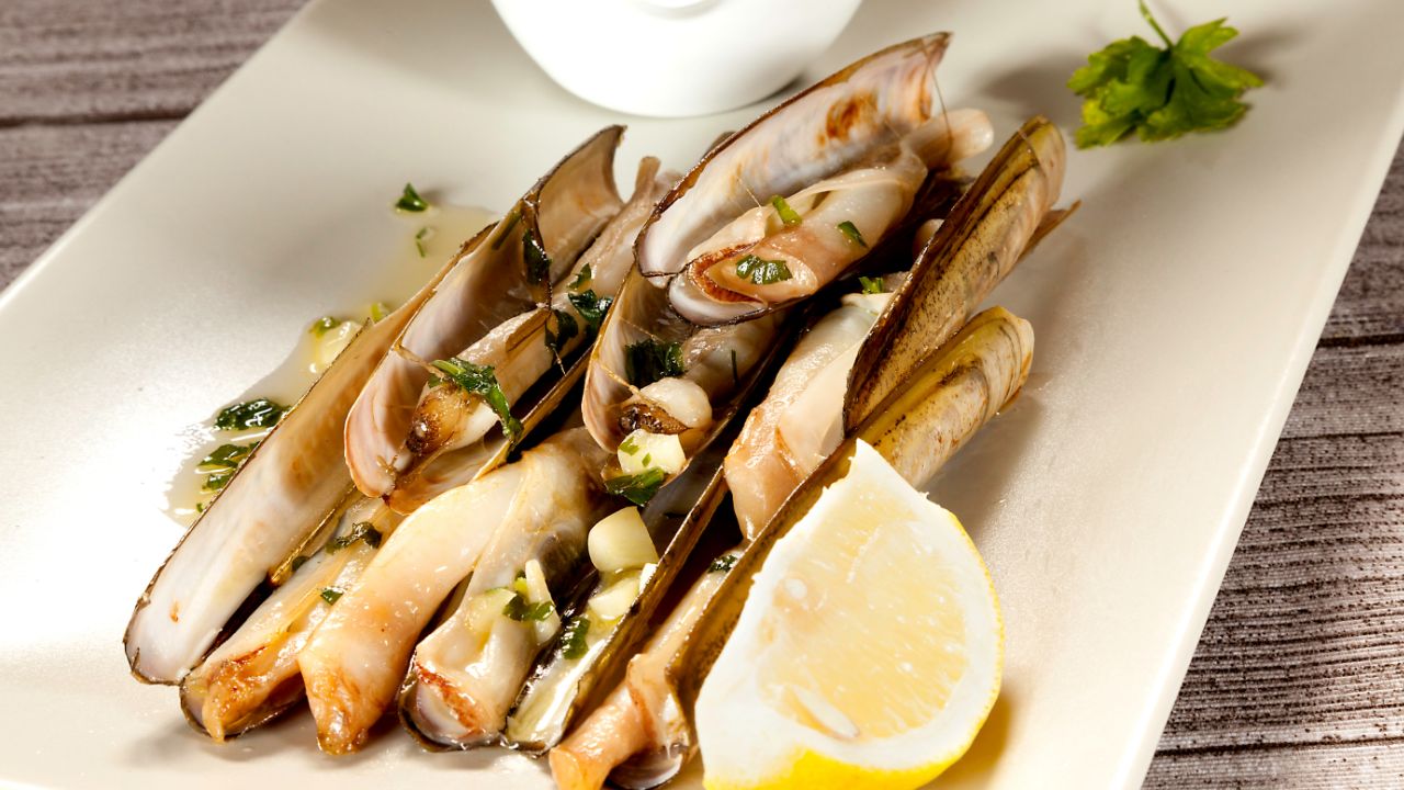 13 Best Razor Clam Recipes to Try