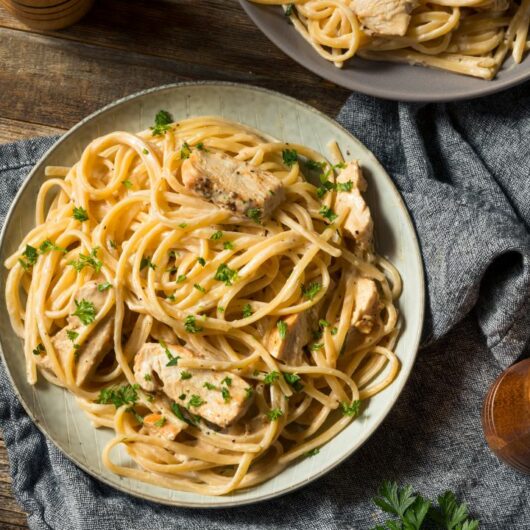 20 Perfect Sides To Serve With Fettuccine Alfredo