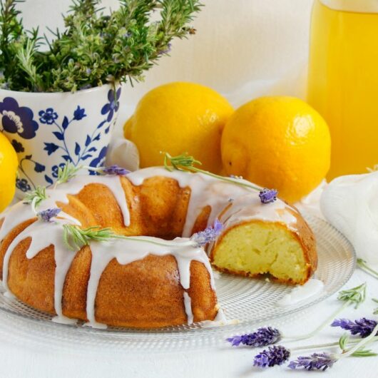 28 Of The Most Amazing Boozy Cake Recipes With Liqueur, Wine And More!